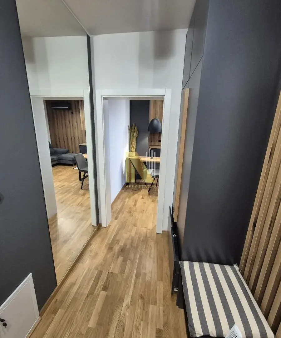 Rent, office space, 650m², Stari Majur, Petrovaradin