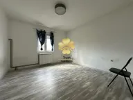 Izdavanje, kuća, 200m², Tološi, Podgorica - image 11