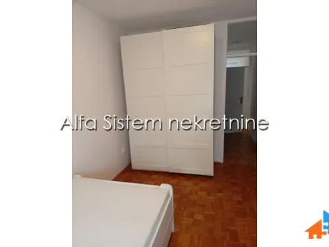 Izdavanje, trosoban stan, 81m², Vračar Sve Podlokacije, Beograd - image 12