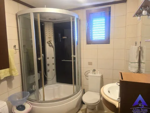 Sale, one bedroom apartment, 69m², Lazi, Budva - image 11