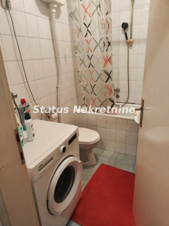 Izdavanje, jednosoban stan, 33m², Grbavica, Novi Sad Sve Podlokacije