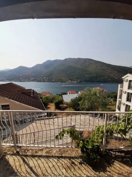 Sale, house, 156m², Lepetani, Tivat