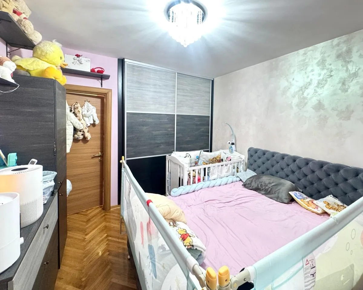 Prodaja, trosoban stan, 84m², Kalenić Pijaca, Vračar Sve Podlokacije