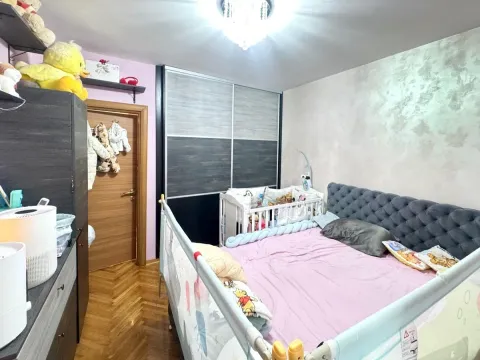 Sale, three bedroom apartment, 84m², Kalenić Pijaca, Vračar Sve Podlokacije - image 12