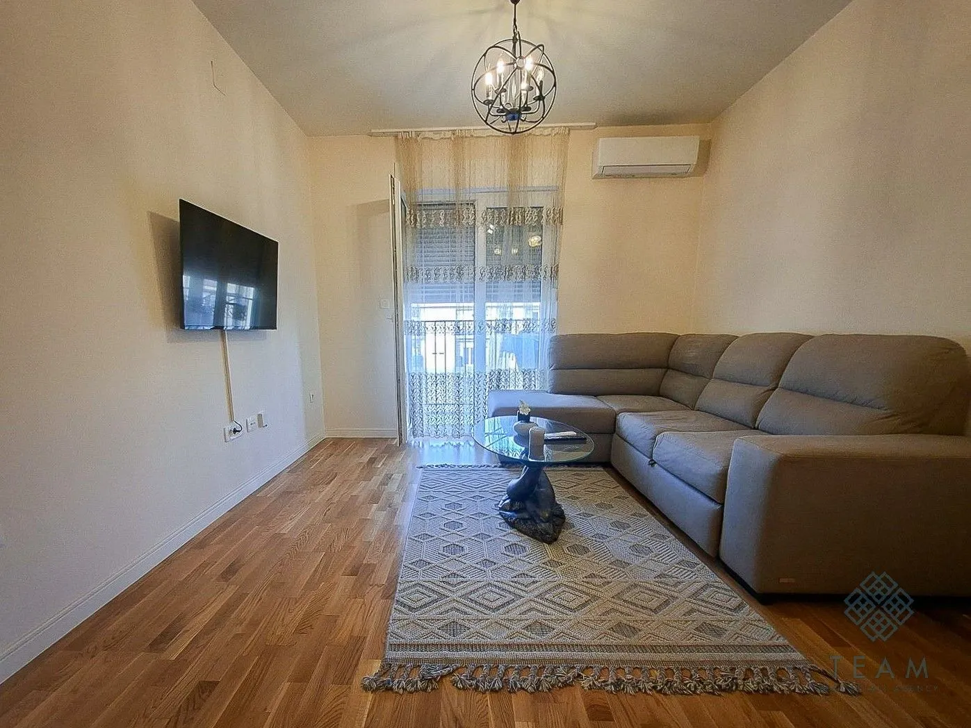 Rent, one bedroom apartment, 40m², Pobrežje, Podgorica