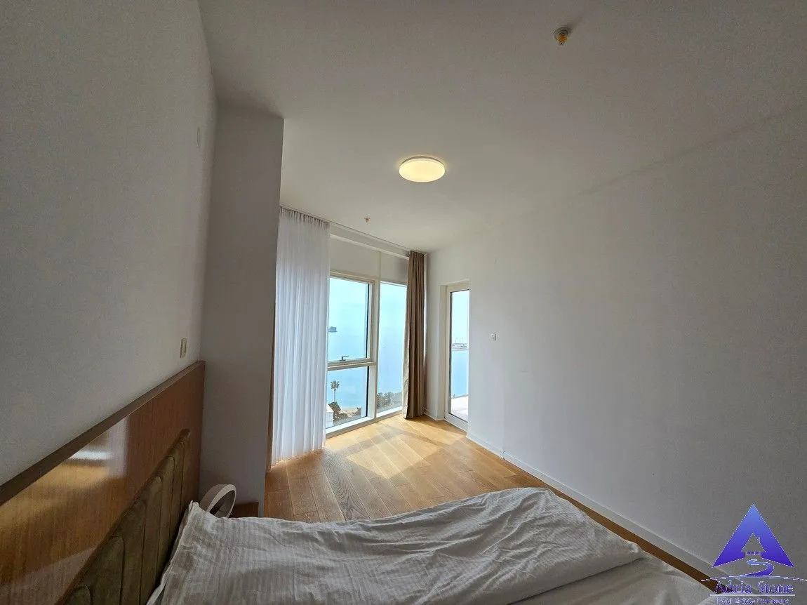 Prodaja, dvosoban stan, 77m², Centar, Budva