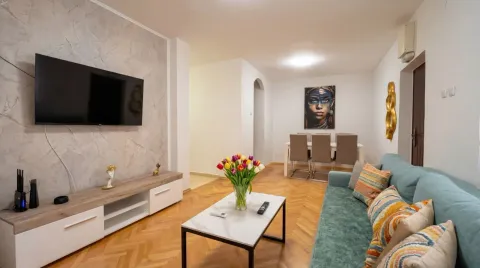 Prodaja, trosoban stan, 80m², Budva, Crna Gora - image 3