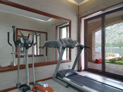 Prodaja, kuća, 497m², Prčanj, Kotor - image 20