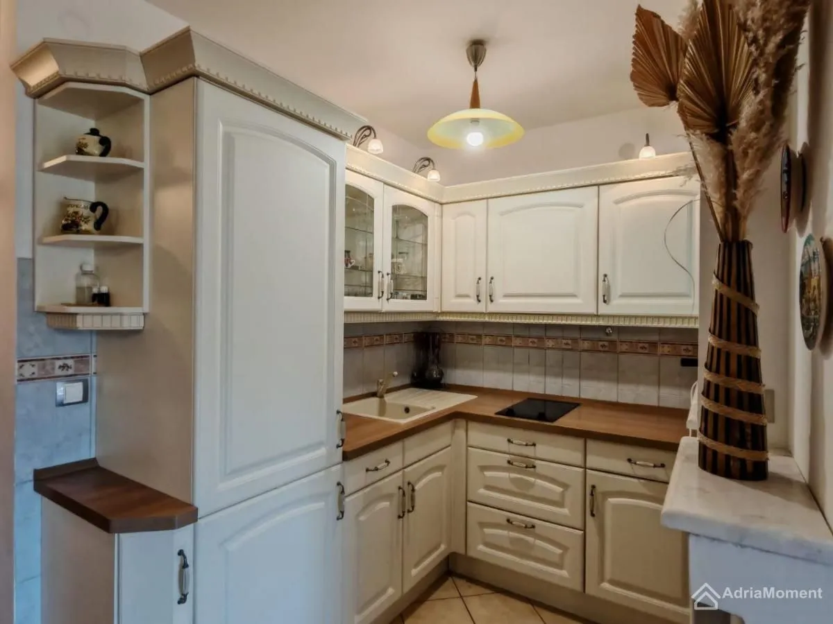 Sale, two bedroom apartment, 85m², Petrovac, Budva