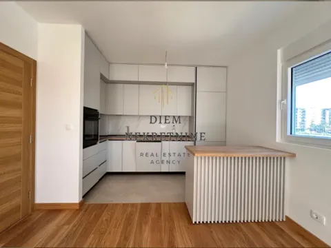 Izdavanje, dvosoban stan, 71m², New City, Podgorica - image 2