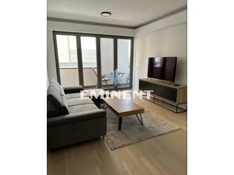 Stan in Novi Beograd Blok 65