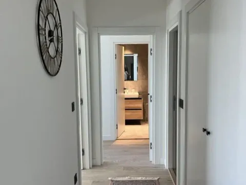 Izdavanje, trosoban stan, 90m², Beograd Na Vodi, Beograd - image 5