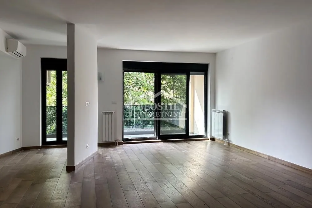Prodaja, trosoban stan, 83m², Kalenić Pijaca, Vračar Sve Podlokacije