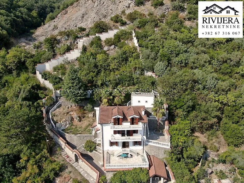 Sale, house, 200m², Baošići, Herceg Novi
