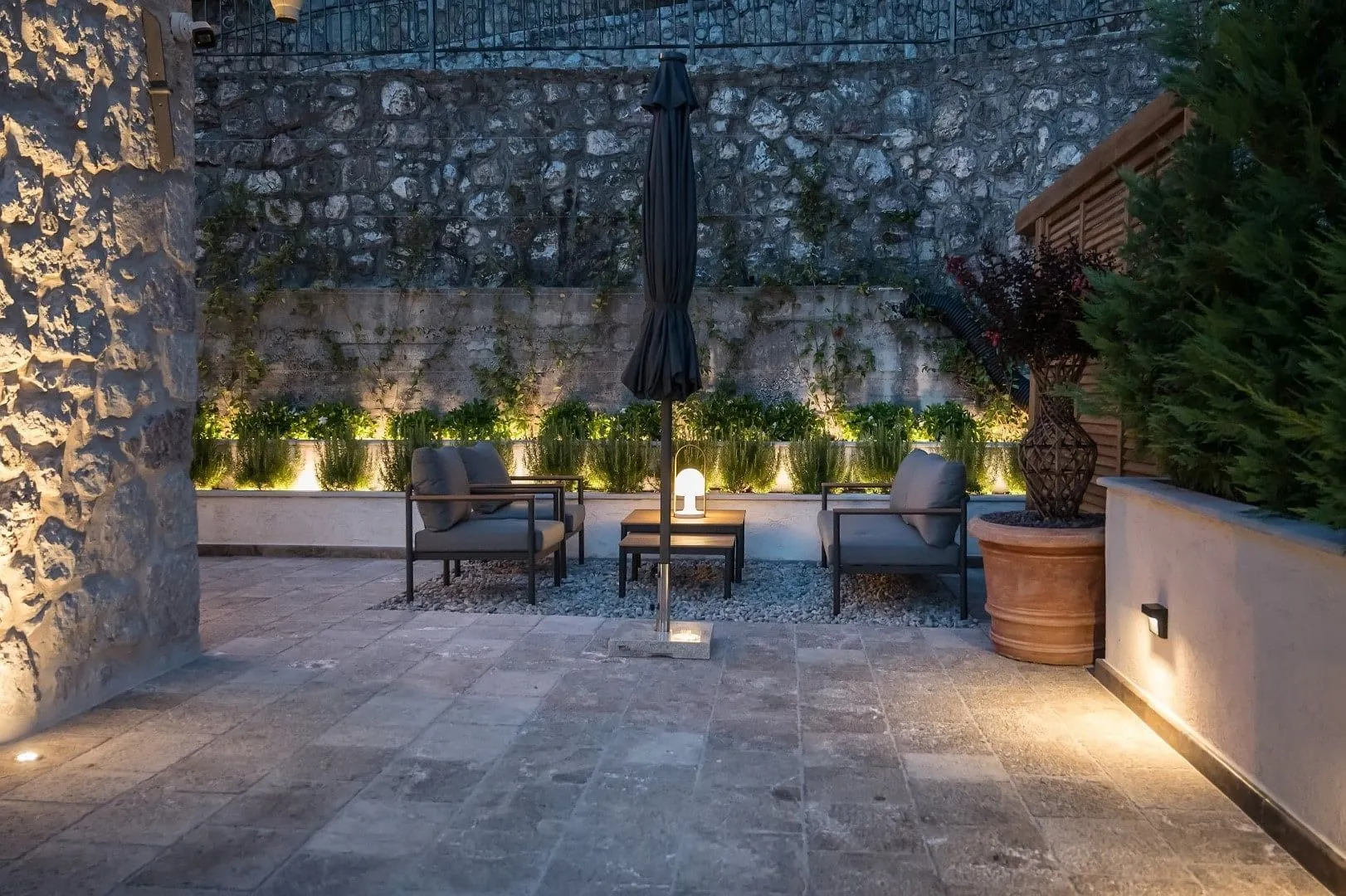Rent, house, 85m², Nalježići, Kotor