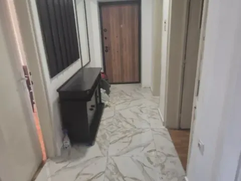 Izdavanje, dvosoban stan, 80m², Centar, Podgorica - image 9