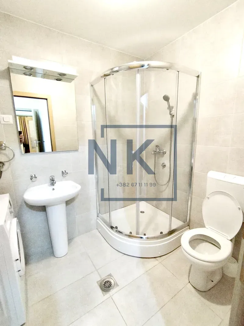 Izdavanje, dvosoban stan, 71m², Stari Aerodrom, Podgorica