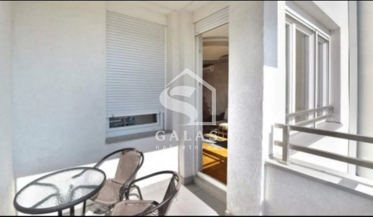 Izdavanje, dvosoban stan, 55m², Savski Venac, Beograd