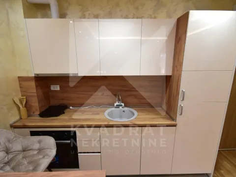 Izdavanje, garsonjera, 30m², Stara Varoš, Podgorica - image 4