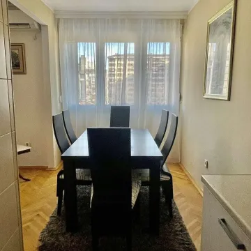 Izdavanje, dvosoban stan, 85m², Centar, Podgorica - image 5