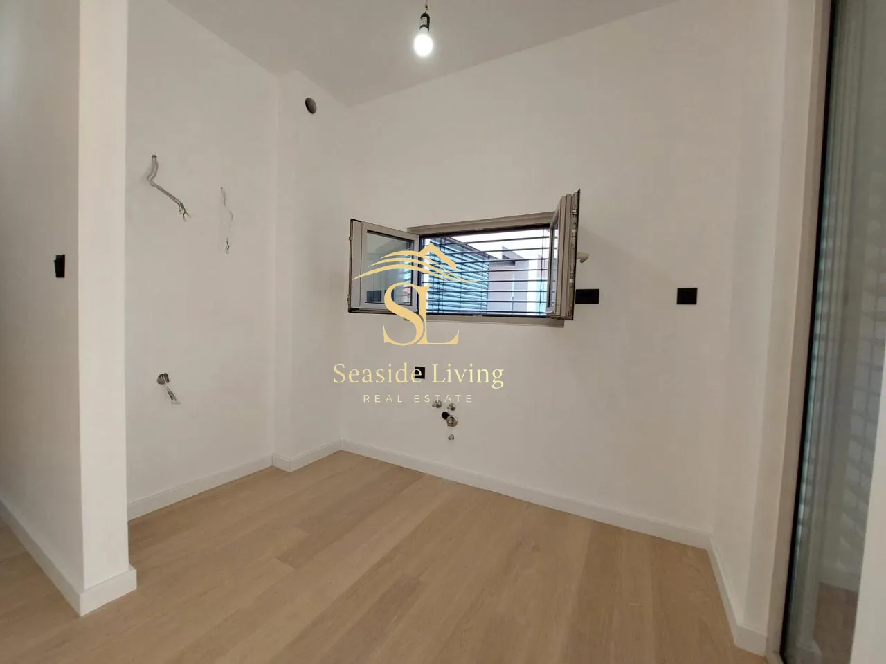 Sale, two bedroom apartment, 55m², Dobrota, Kotor