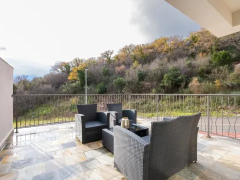 Rent, one bedroom apartment, 65m², Pržno, Budva - image 9