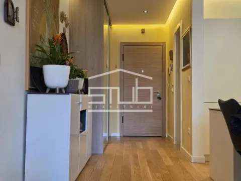 Rent, two bedroom apartment, 60m², Vračar Sve Podlokacije, Beograd - image 3