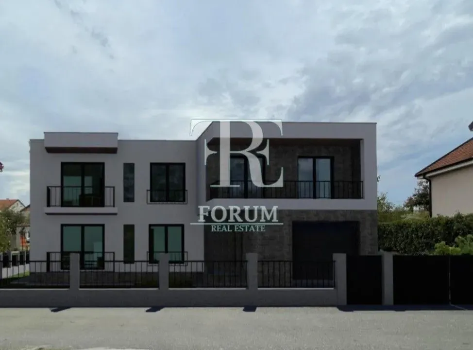 Sale, house, 256m², Zabjelo, Podgorica