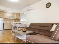Izdavanje, dvosoban stan, 65m², Budva, Crna Gora - image 3