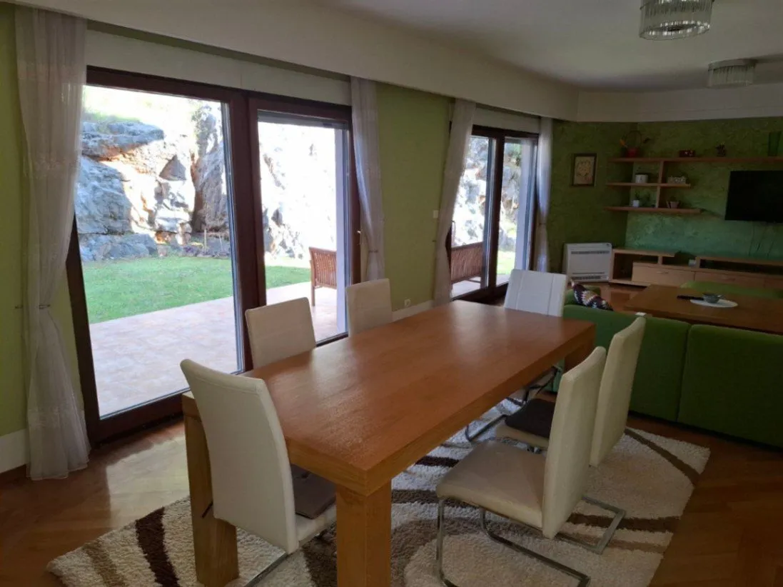 Rent, three bedroom apartment, 137m², Centar, Podgorica
