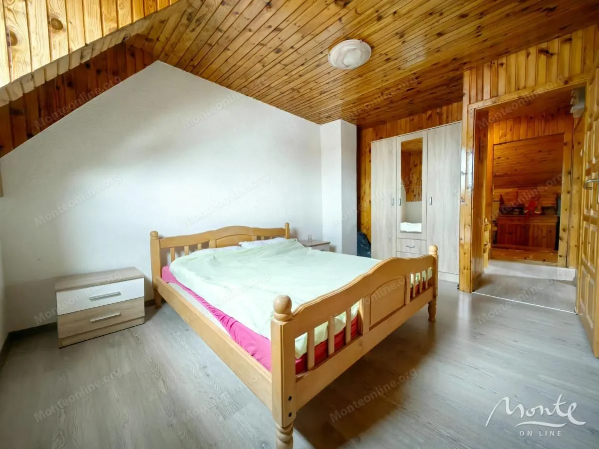 Prodaja, kuća, 130m², Žabljak, Crna Gora