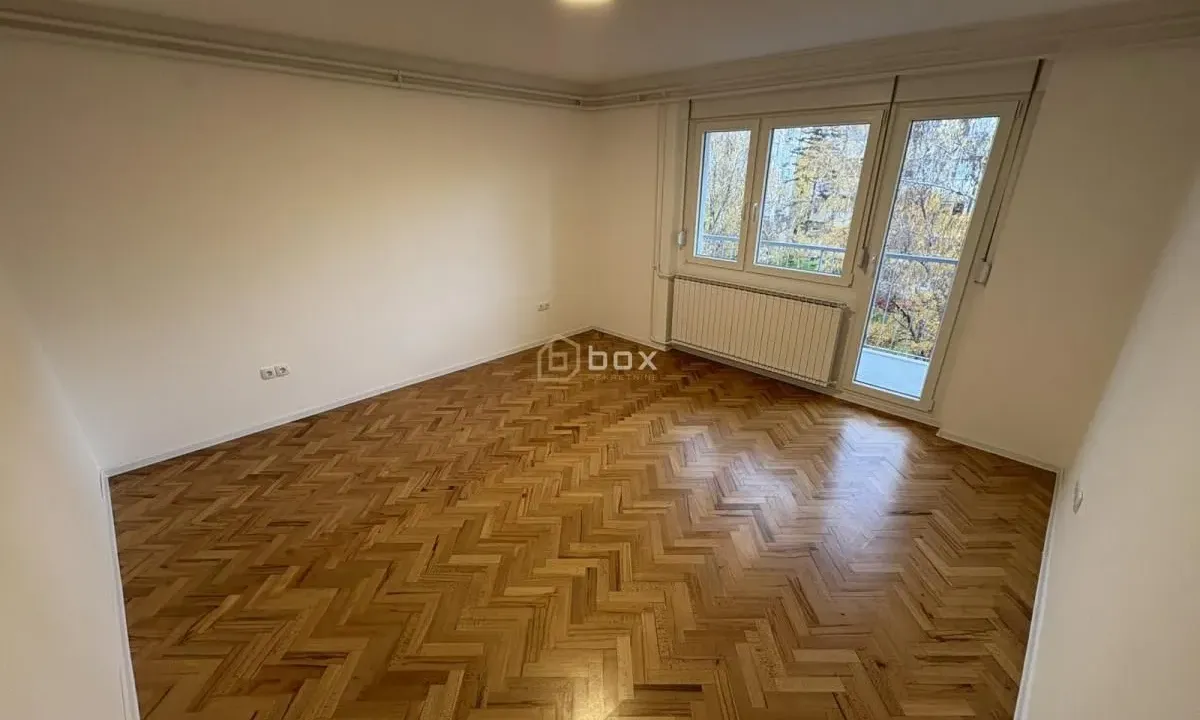 Izdavanje, trosoban stan, 68m², Medijana, Niš