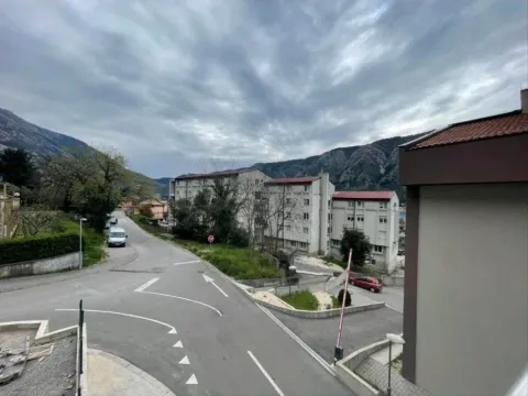 Prodaja, trosoban stan, 98m², Dobrota, Kotor - image 13