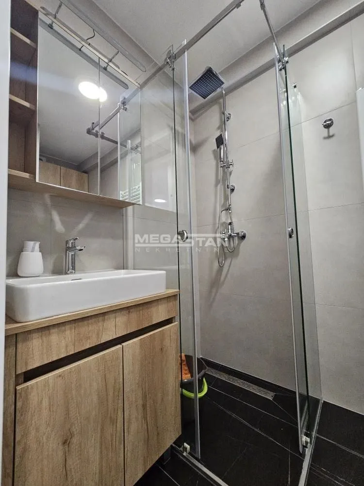 Rent, one bedroom apartment, 45m², Đeram Pijaca, Beograd