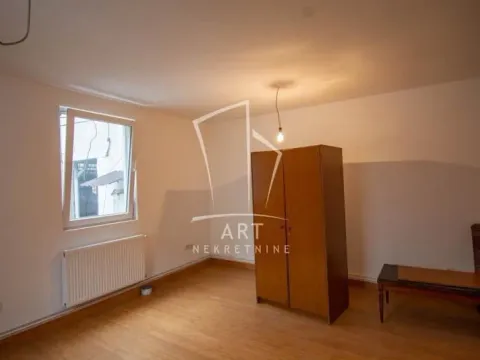 Prodaja, kuća, 230m², Zemun Centar, Zemun Sve Podlokacije - image 10