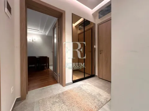 Izdavanje, dvosoban stan, 70m², Master Kvart, Podgorica - image 4