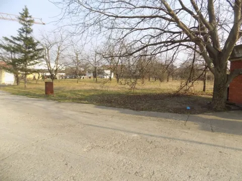 Izdavanje, poslovni prostor, 1800m², Zmič, Paraćin