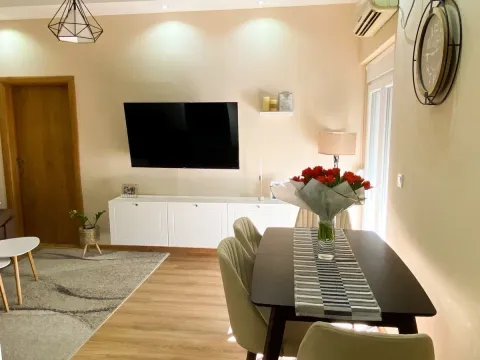 Rent, two bedroom apartment, 58m², Bijeli Do, Budva - image 4