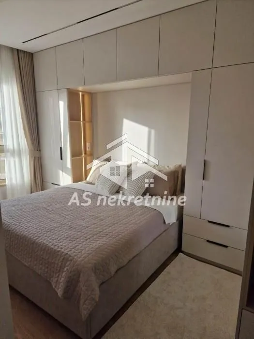 Rent, three bedroom apartment, 72m², Savski Venac, Beograd