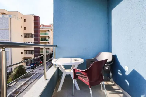 Rent, one bedroom apartment, 40m², Bečići, Budva - image 8