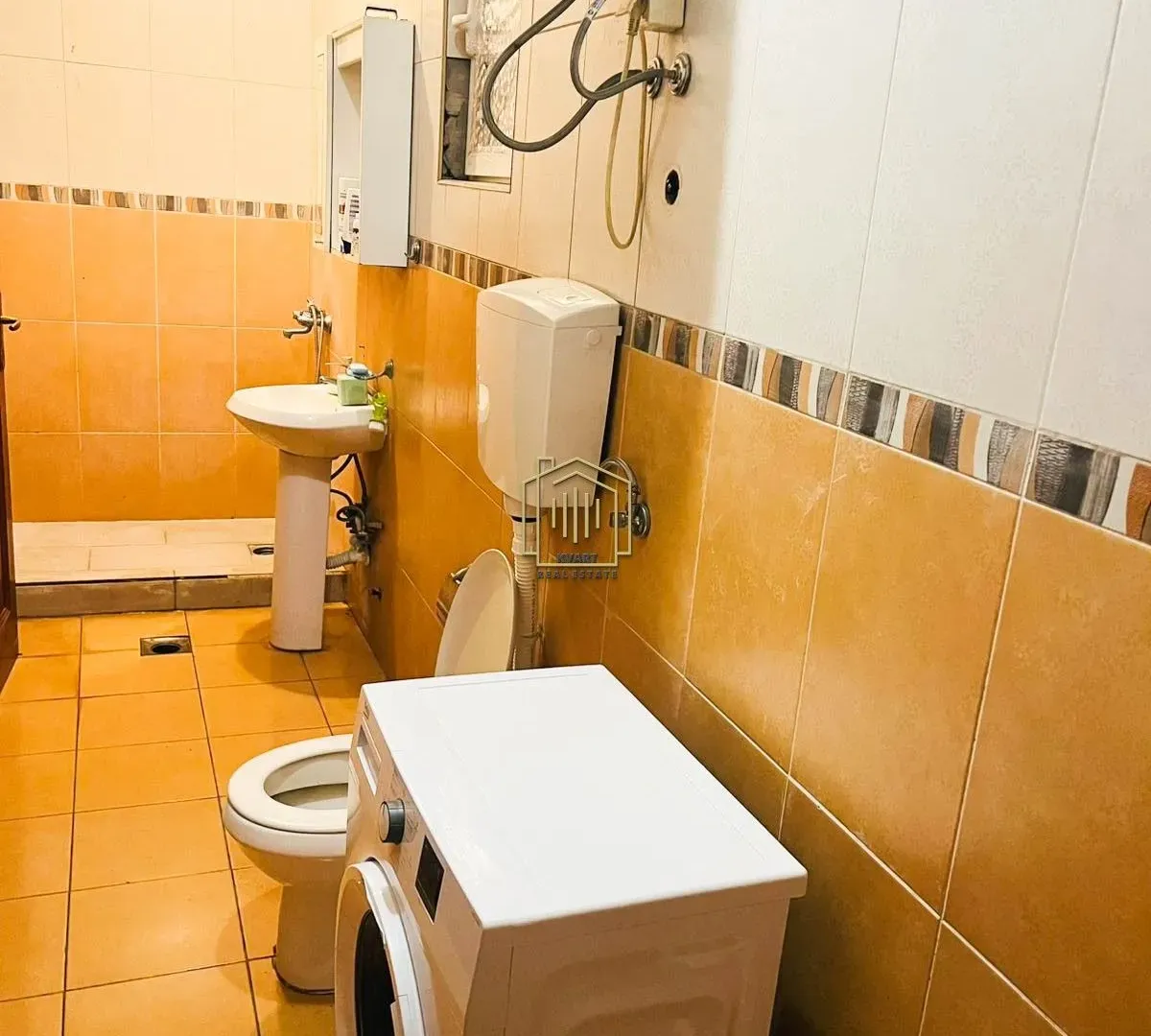 Izdavanje, kuća, 80m², Zagorič, Podgorica