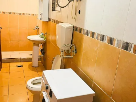 Izdavanje, kuća, 80m², Zagorič, Podgorica - image 11