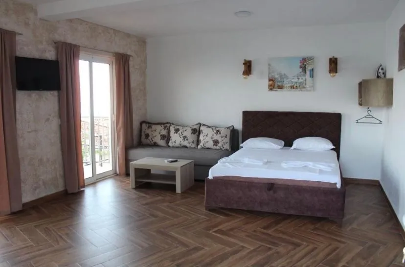 Sale, house, 220m², Dobre Vode, Bar