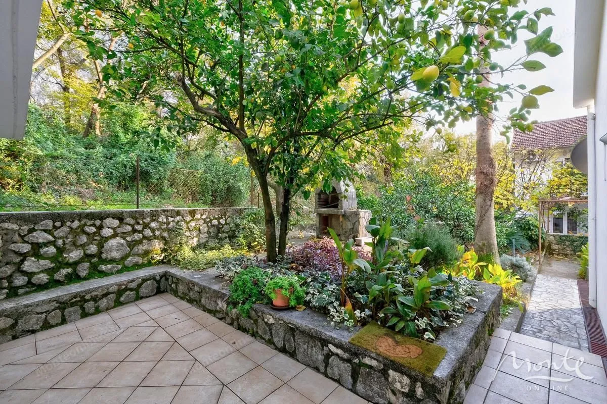Prodaja, kuća, 67m², Orahovac, Kotor