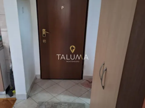 Rent, one bedroom apartment, 35m², Stari Aerodrom, Podgorica - image 5