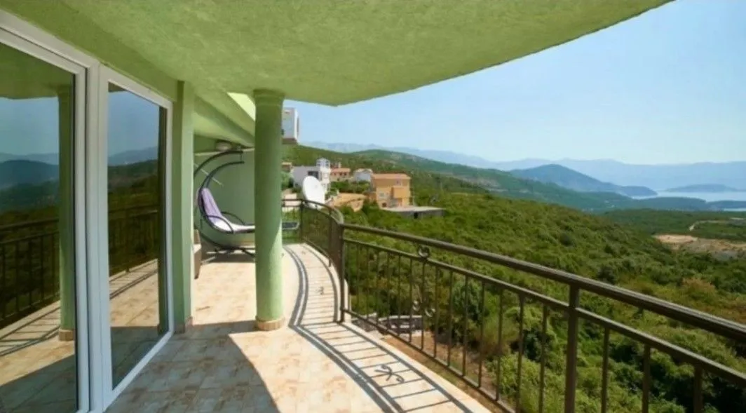 Rent, two bedroom apartment, 105m², Krimovica, Kotor