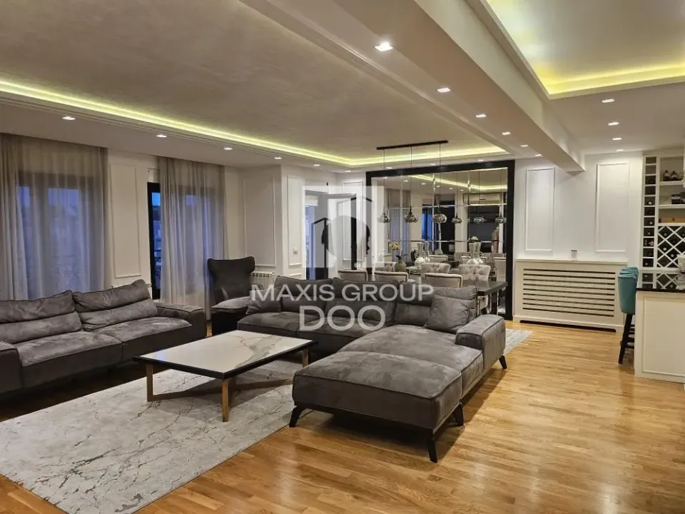 Izdavanje, četvorosoban stan, 127m², Crveni Krst, Beograd
