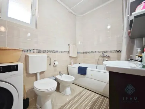 Izdavanje, trosoban stan, 90m², Donja Gorica, Podgorica - image 13