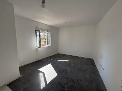 Rent, studio apartment, 29m², Zabjelo, Podgorica - image 1