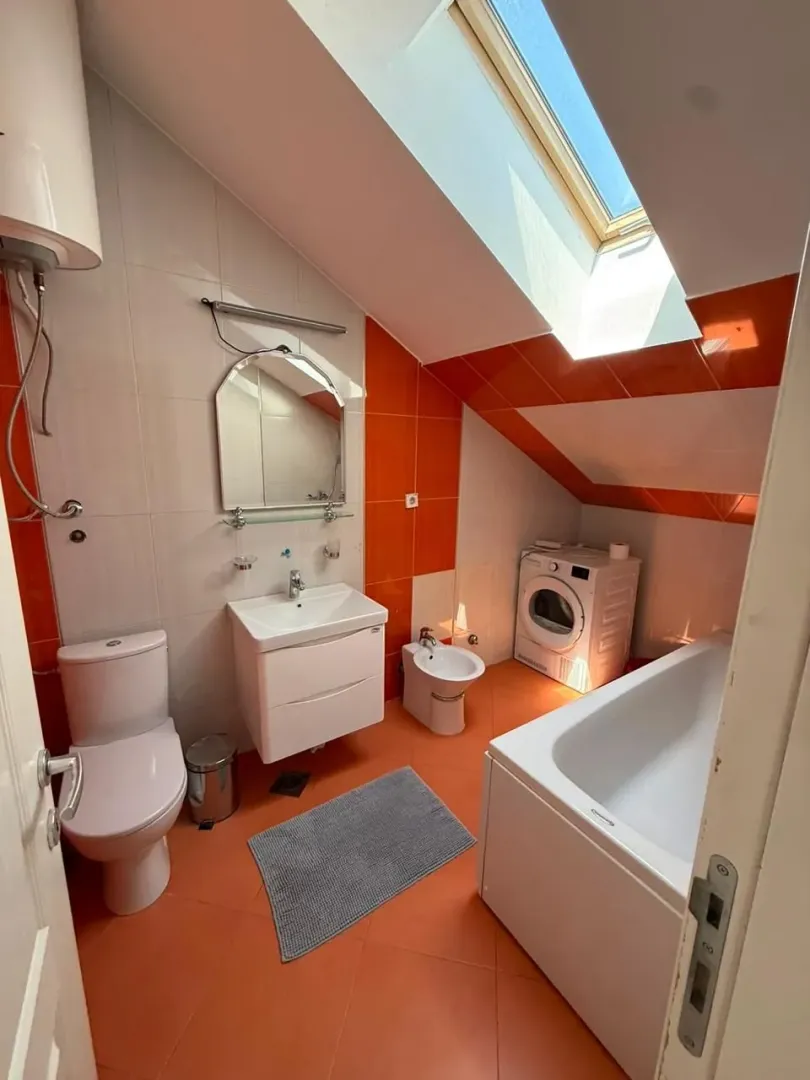 Izdavanje, dvosoban stan, 83m², Preko Morače, Podgorica